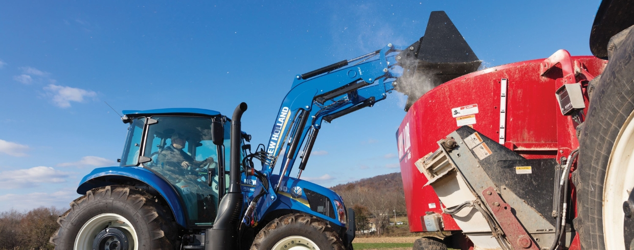 PowerStar tractor with LU Series loader