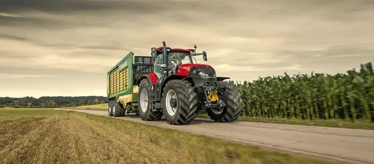 CaseIH_Optum_300_CVXDrive_Transport_0521_AT_A9_07273_ret Kopie