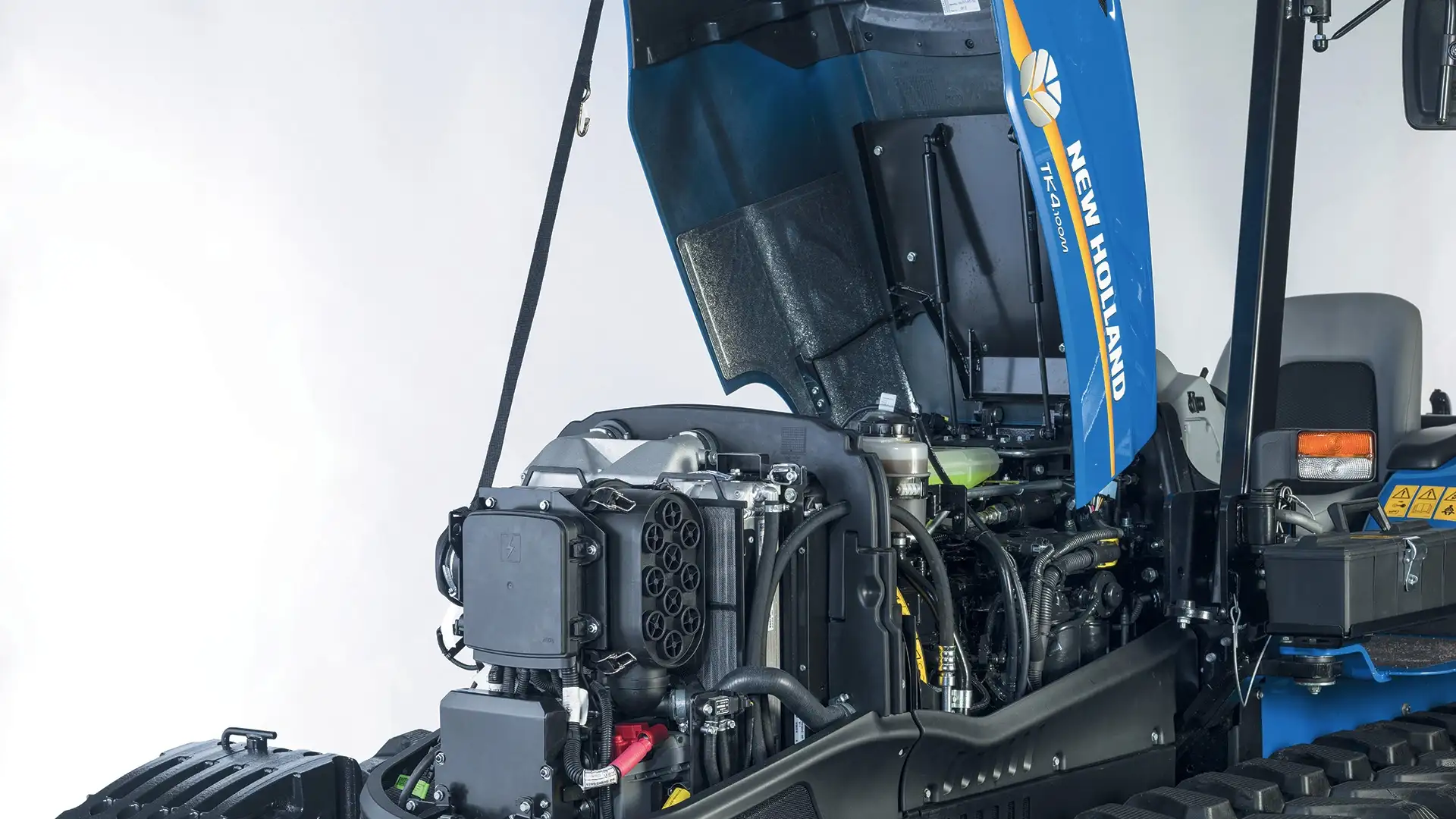 TK4 Crawler tractor engine