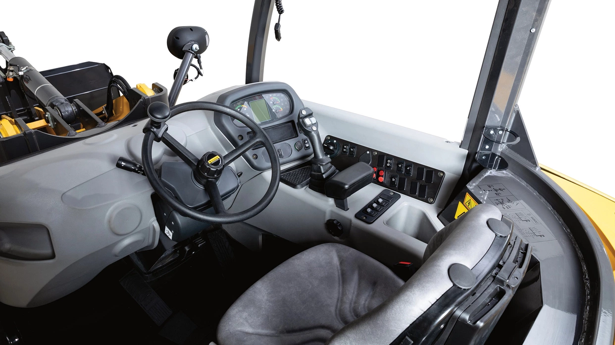 compact-wheel-loaders-cab-and-comfort-03