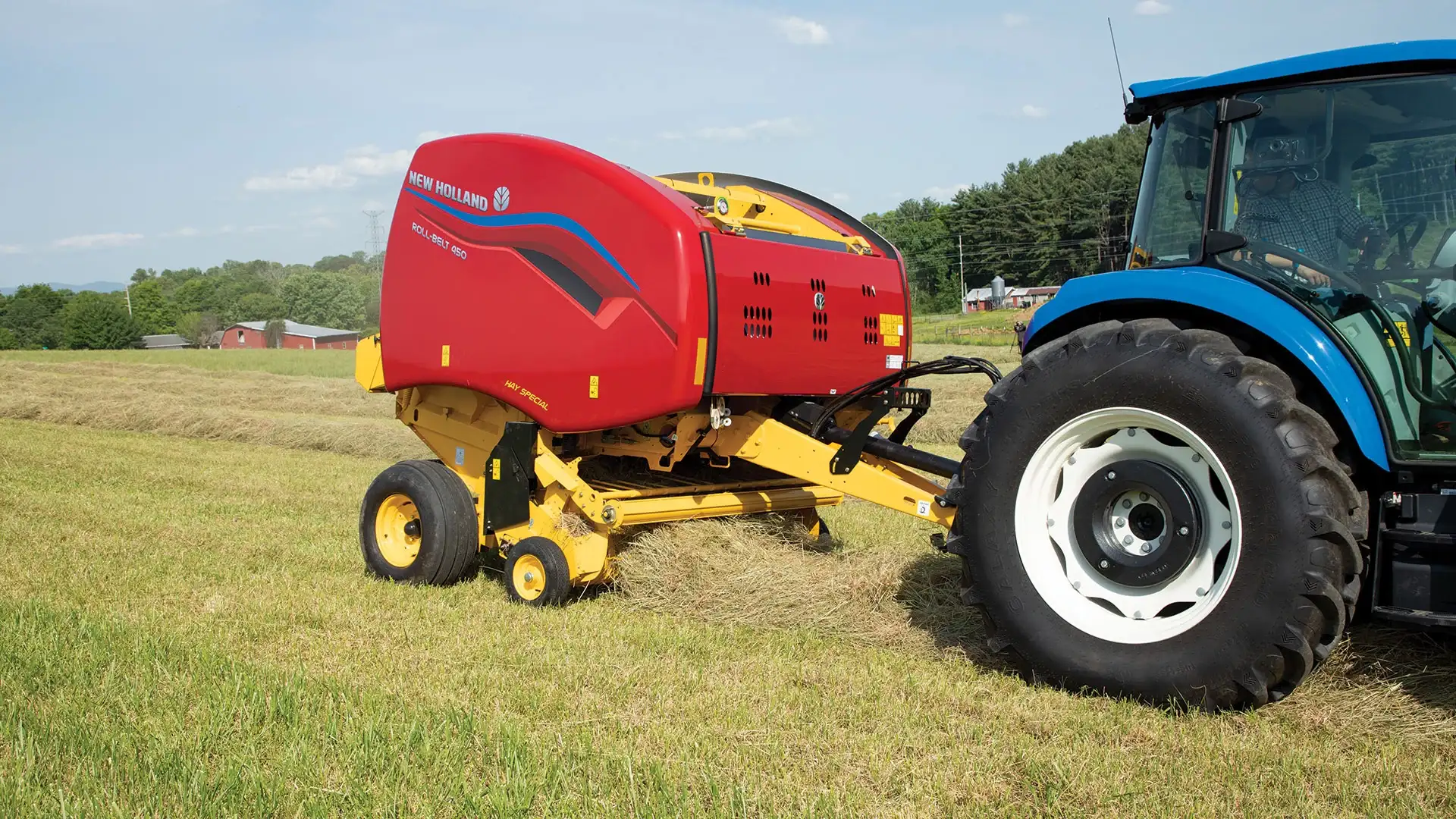 Roll-Belt™ Round Balers Media Gallery