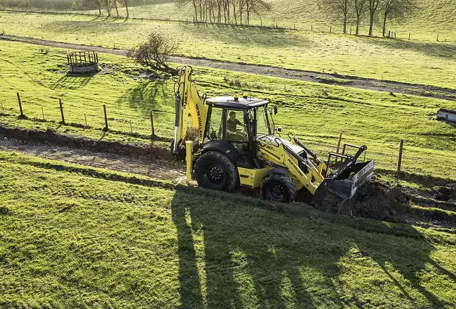 backhoe-loaders-gallery-03