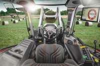 STEYR_EXPERT CVT_INSIDE CAB