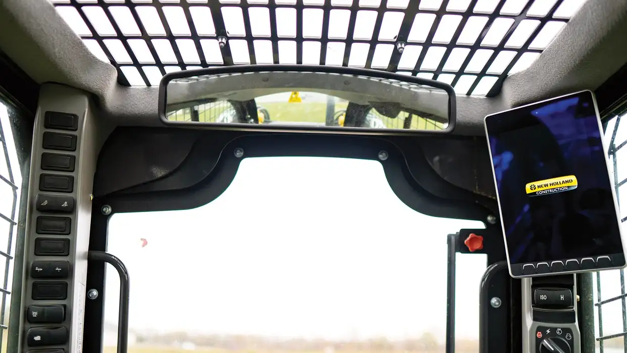 Skid Steer Loaders - OPERATOR COMFORT AND VISIBILITY THAT’S SECOND TO NONE