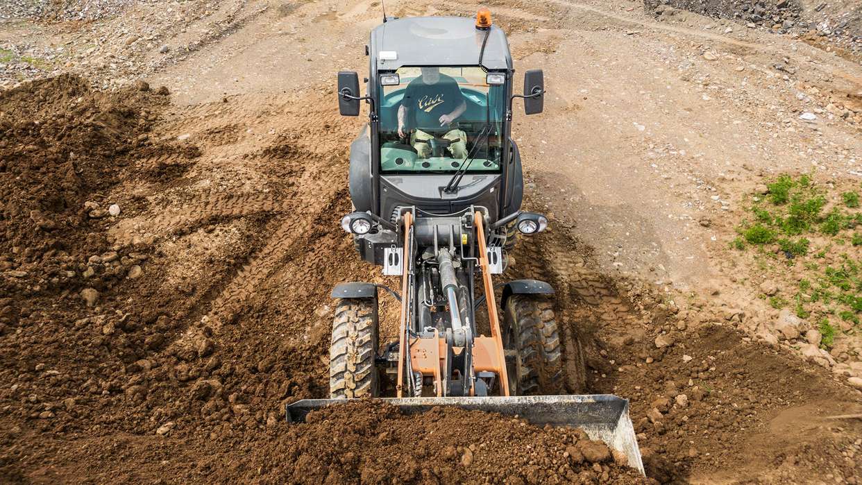 CASE launches F-Series Evolution Compact Wheel Loaders 