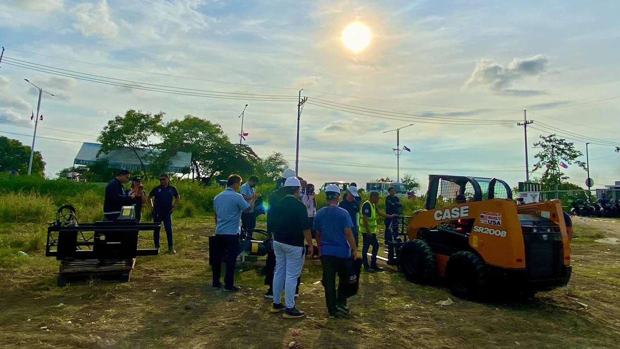 CASE Cavite demo event in the Philippines attracts contractors and local government