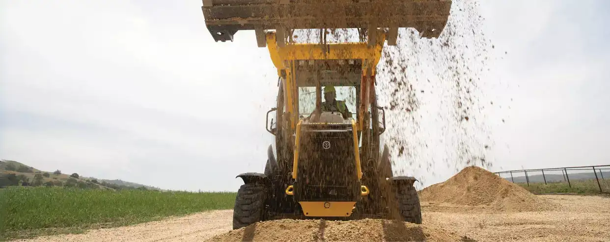  New Holland Construction Tractor Loader U80D