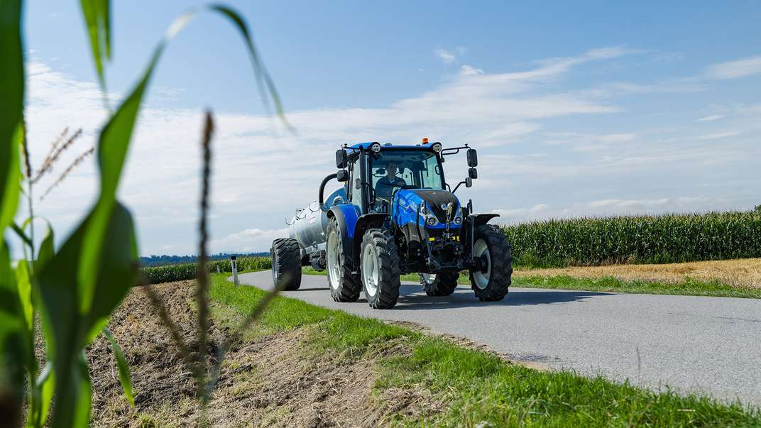 Power, Agility, Connectivity: New T5S Tractors