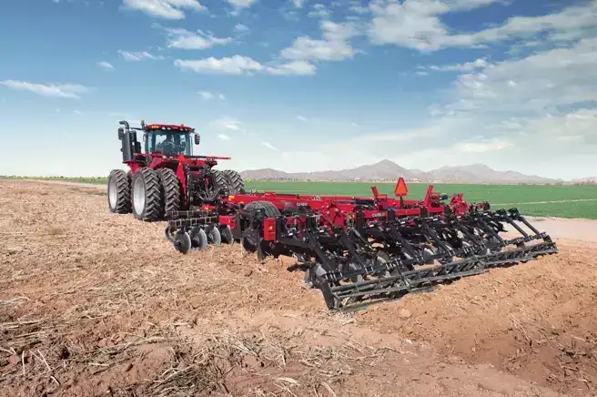 tractor pulling Case IH Disk Ripper