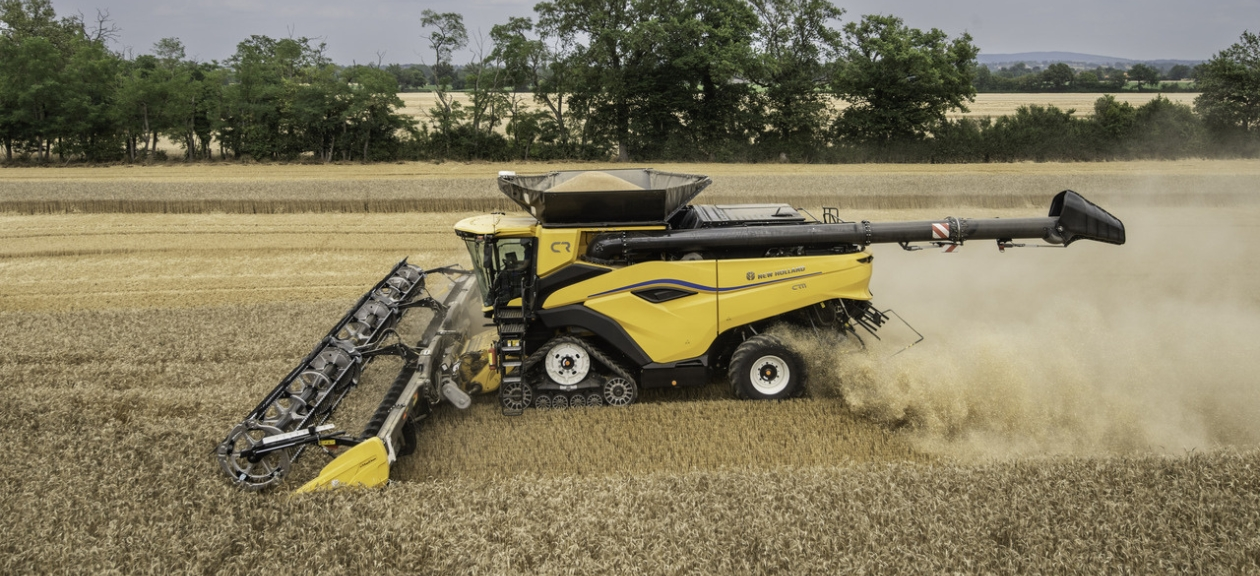 CR Series Twin Rotor® Combines New Holland