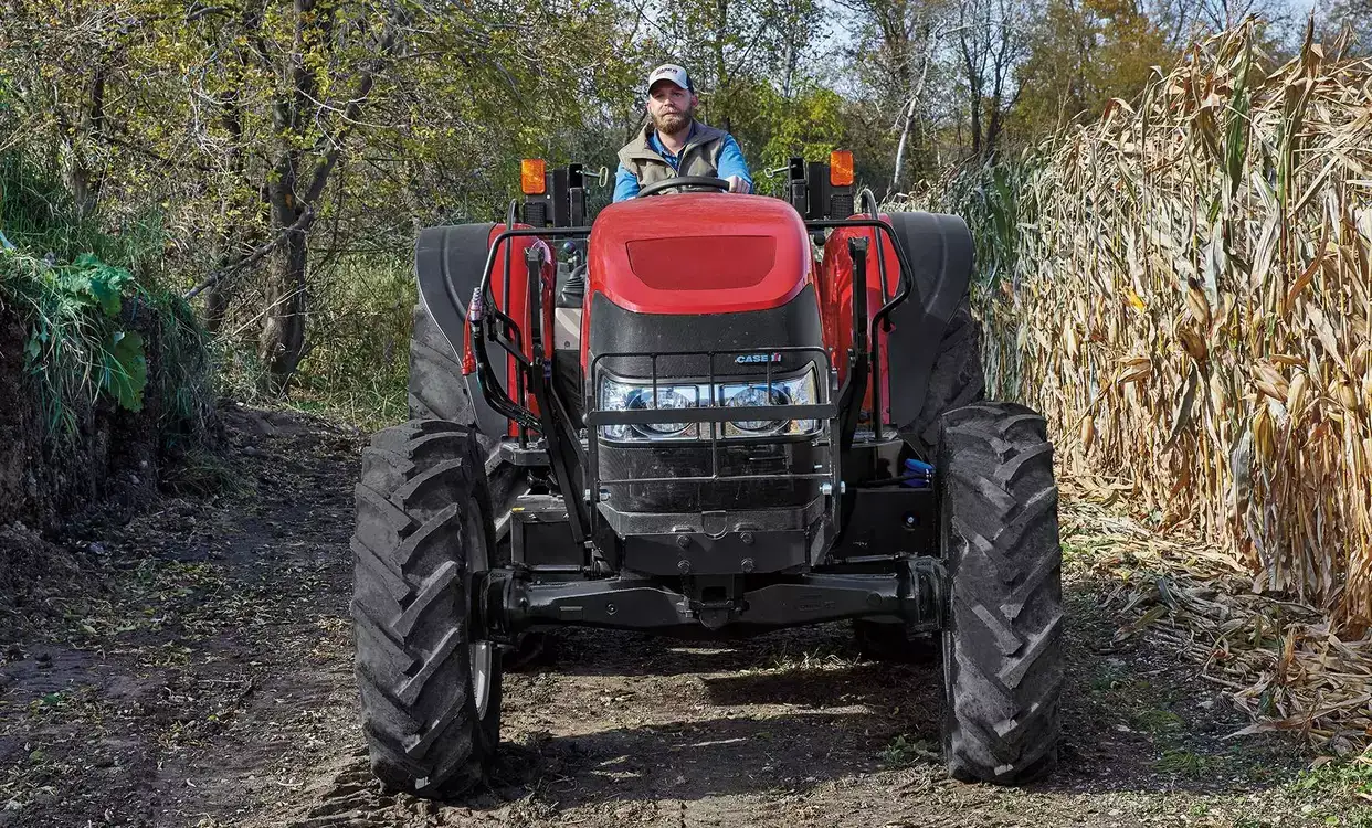 Farmall Utility 115A_9646_10-19