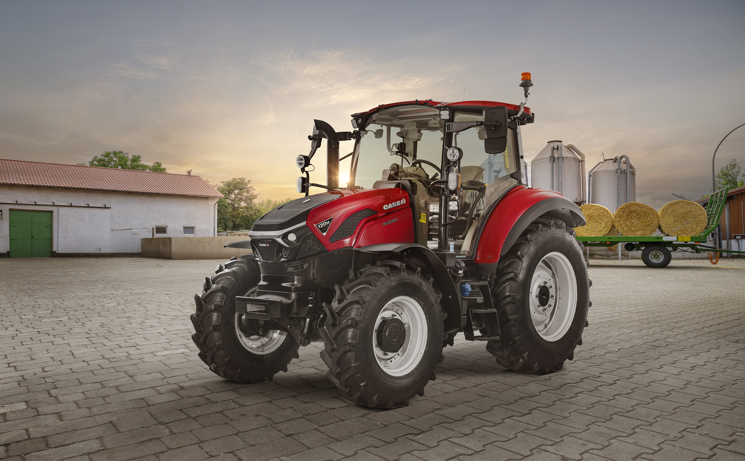 Case IH_New Farmall M Series Tractors_Farmall 120M.jpg