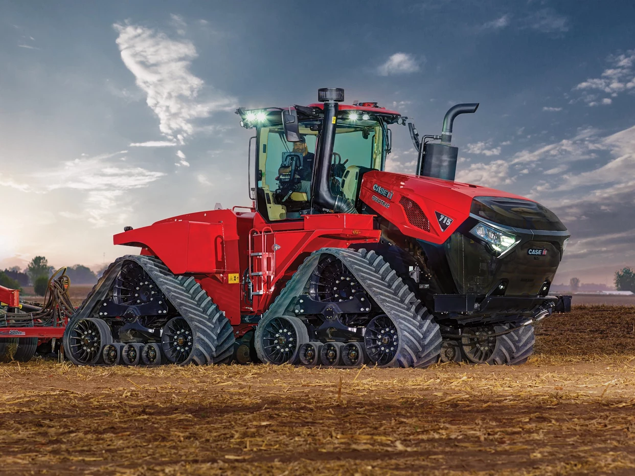 Mega-Raupentraktor von Case IH: Erste Fahrt mit dem neuen Quadtrac 715