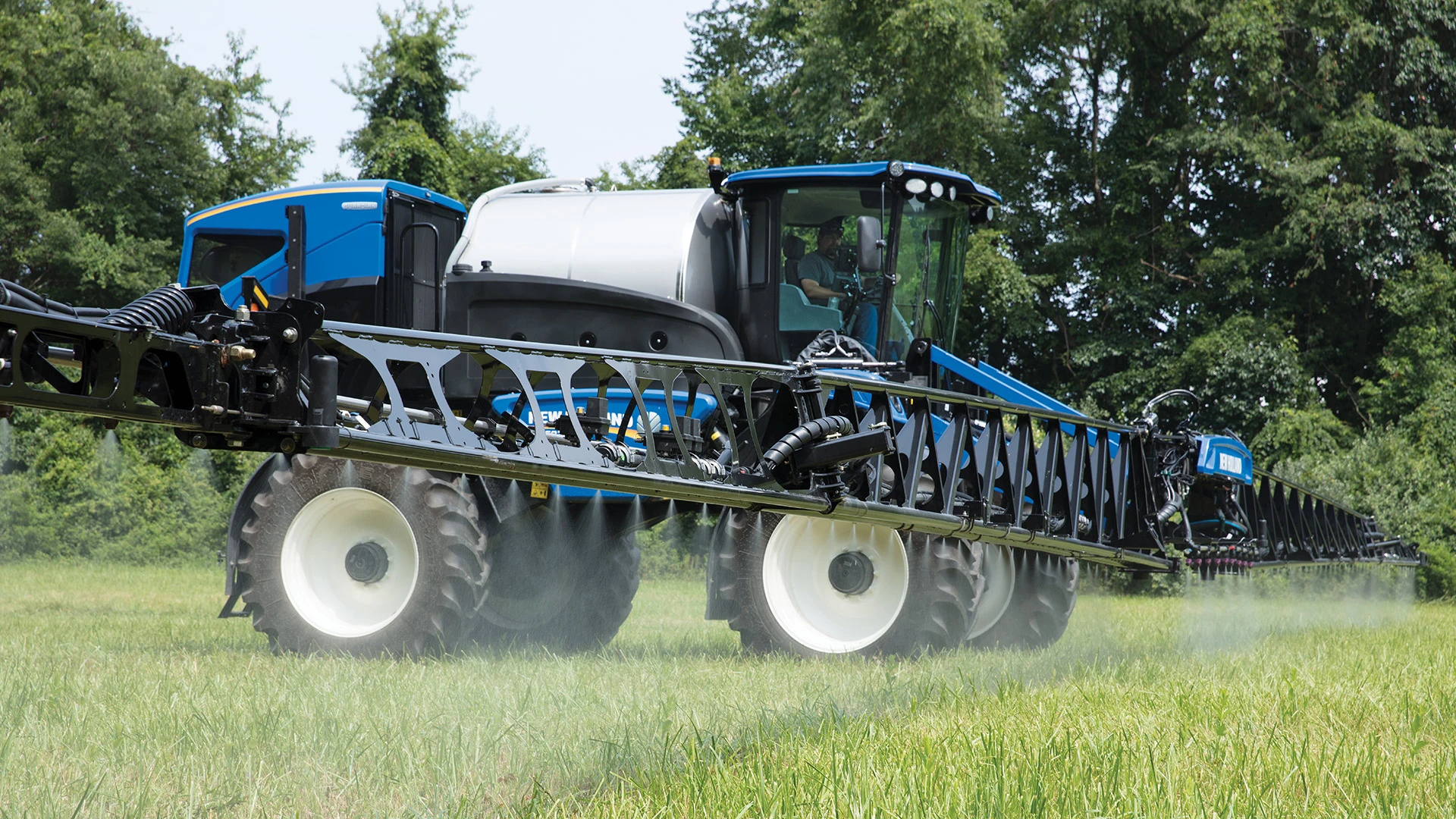 GUARDIAN™ SELF-PROPELLED FRONT BOOM SPRAYER