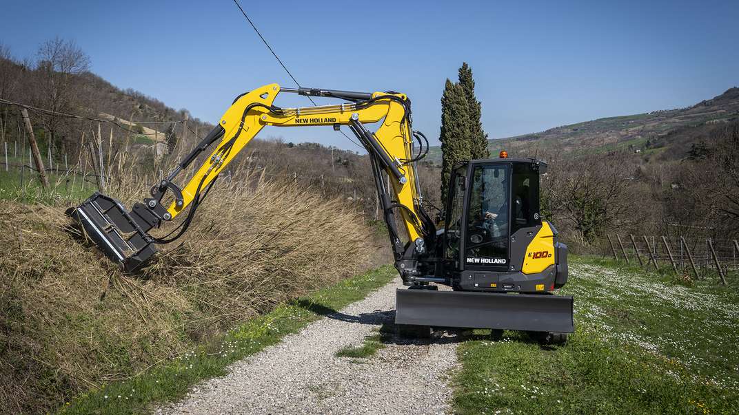 New Holland expands light construction line with launch of new midi excavators at EIMA 2024