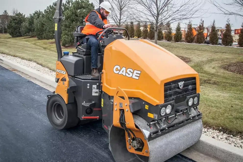 CASE DV23CE Combination Roller | CASE Construction Equipment