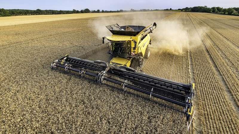 Оновлення комбайнів New Holland на виставці Agritechnica: презентація CR та CX 