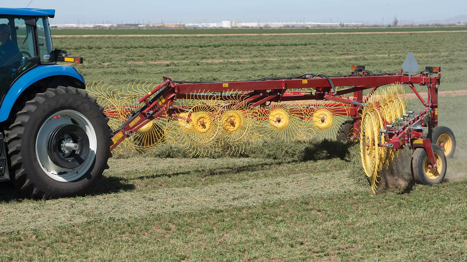 DuraVee™ Trailing Wheel Rakes Media Gallery