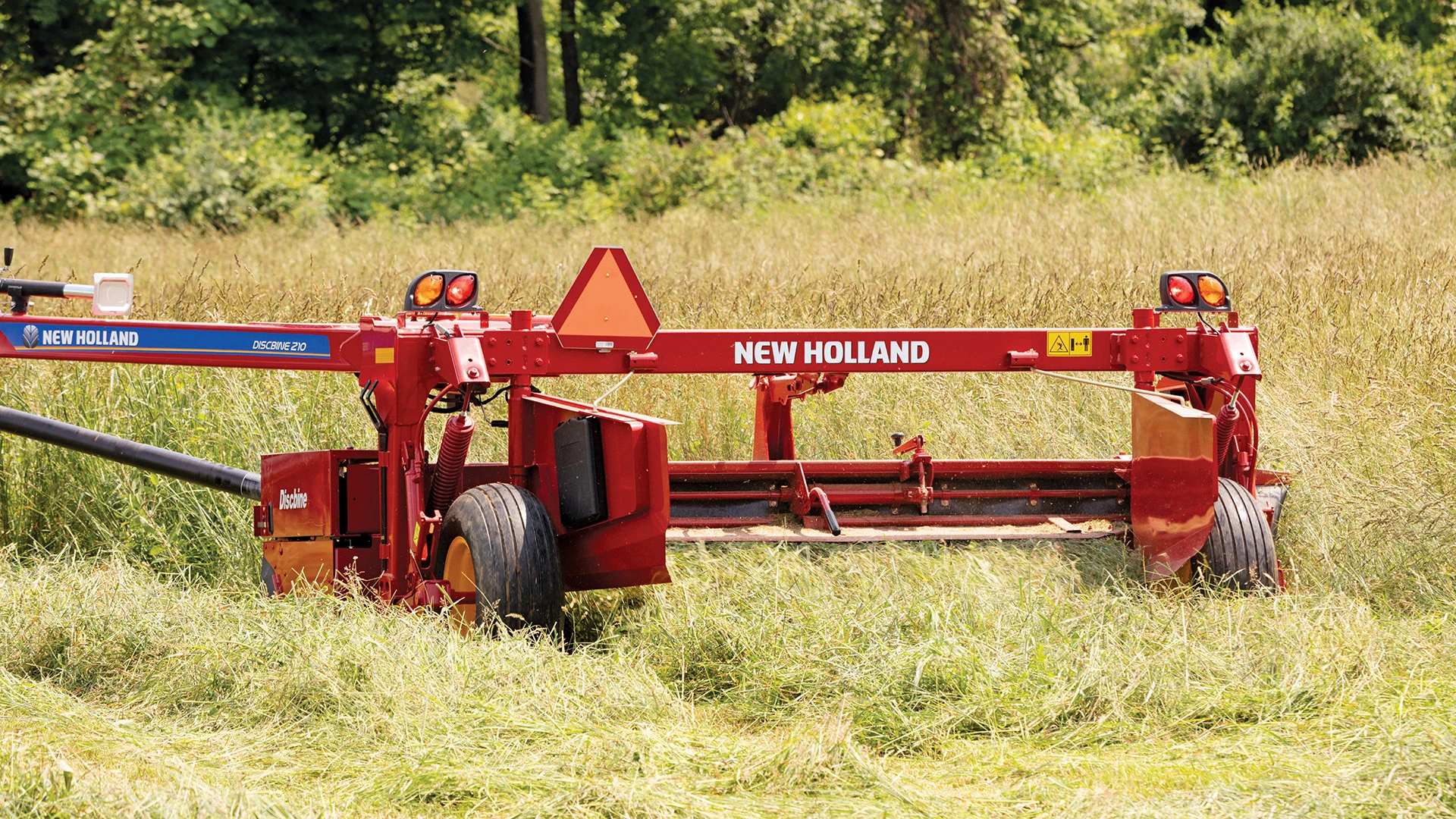 DISCBINE® SIDE-PULL DISC MOWER-CONDITIONERS