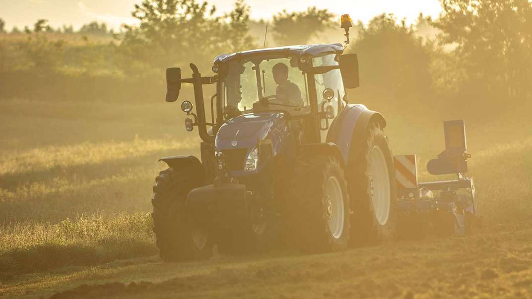 A New Holland lança o novo T5S e atualiza o T5 Utility Powershuttle