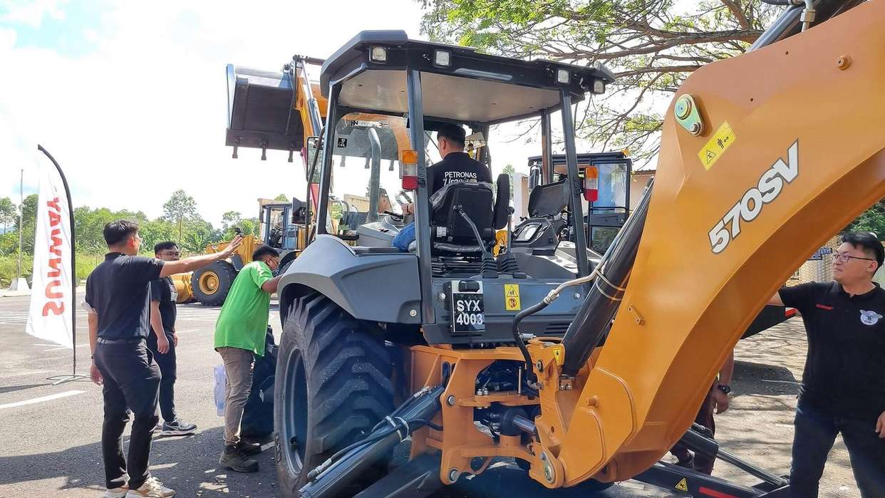 CASE construction equipment showcases its offering in roadshow event in Tawau, Malaysia