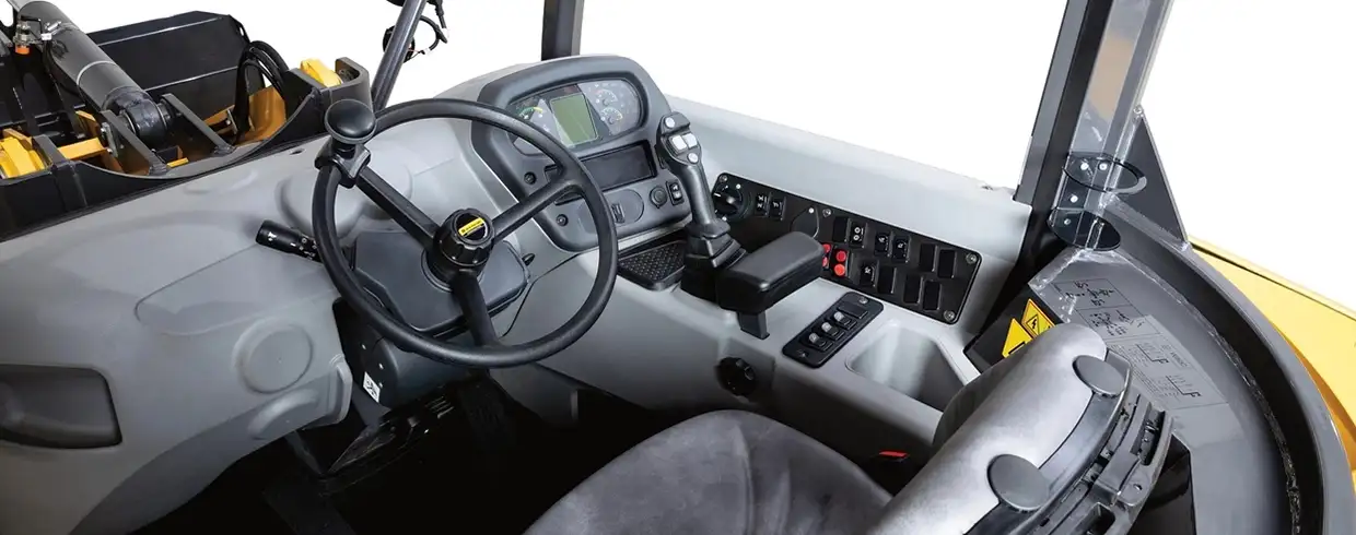 Compact Wheel Loaders - OPERATOR ENVIRONMENT