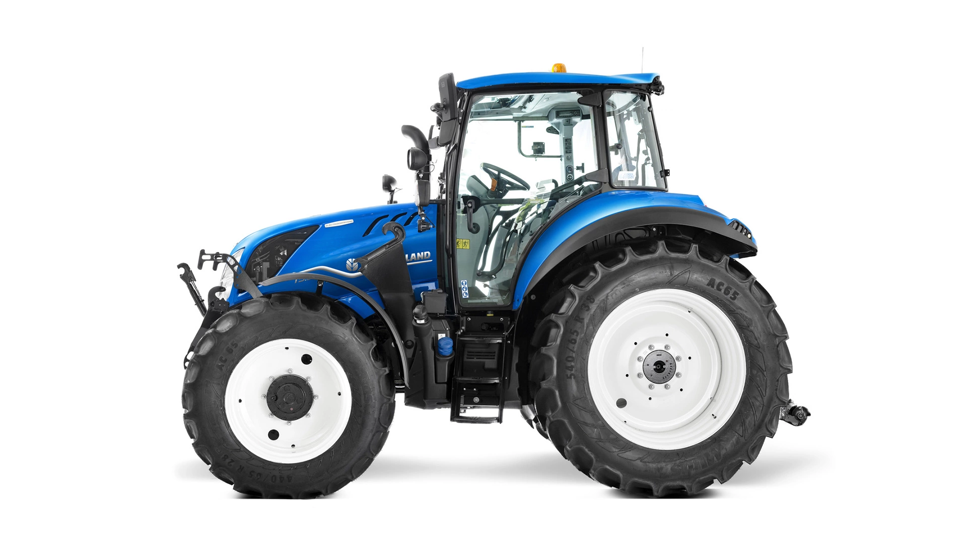 New Holland T5 Electro Command farming tractor cabin