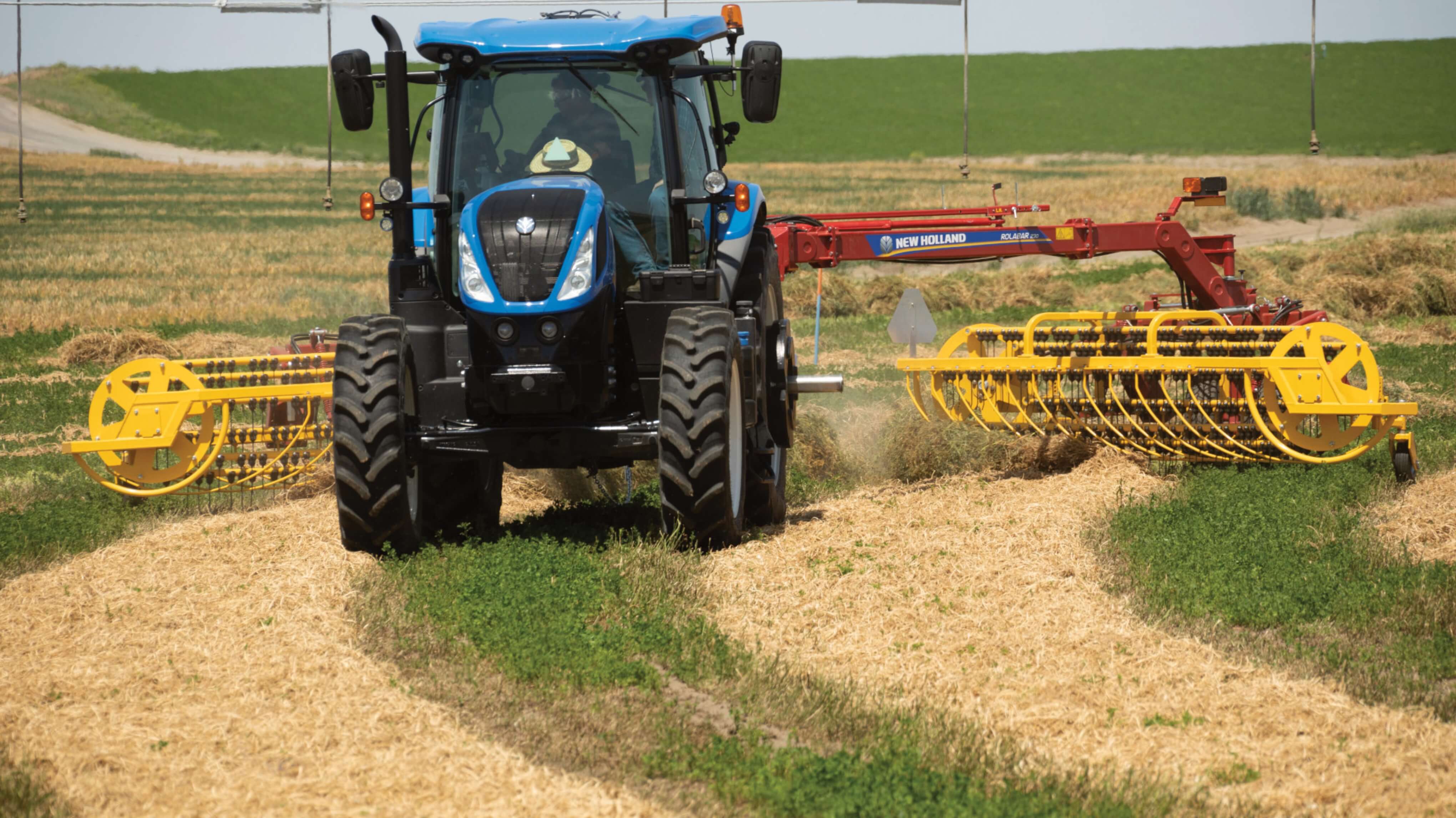 Rolabar® 230 Twin Basket Rake | New Holland