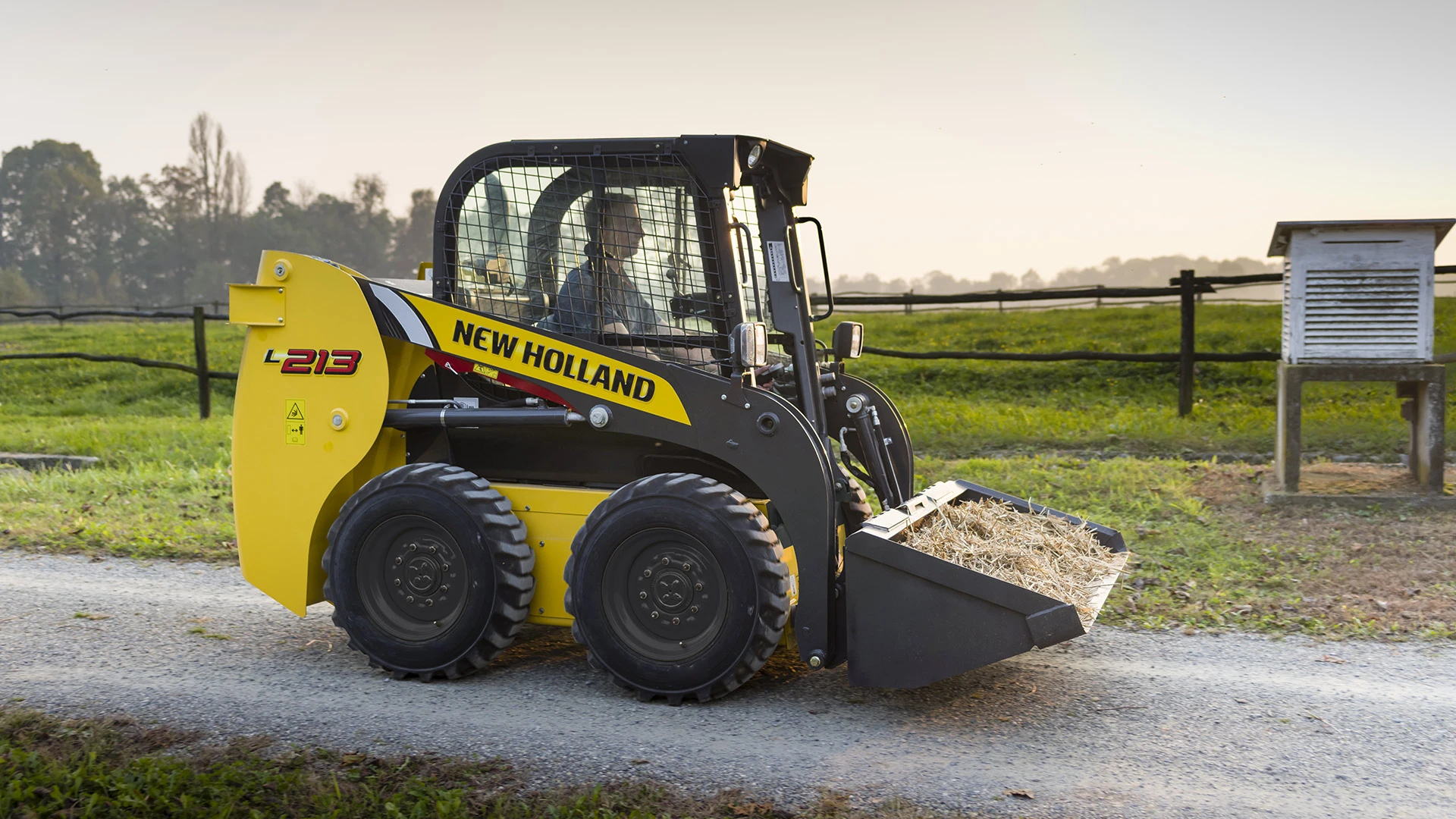 SKID STEER LOADERS ＆ COMPACT TRACK LOADERS