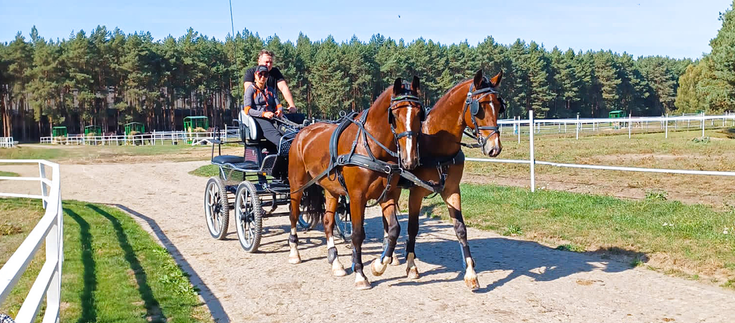 Photo-01_Case-IH-Kwiatek-Driving-Team.png