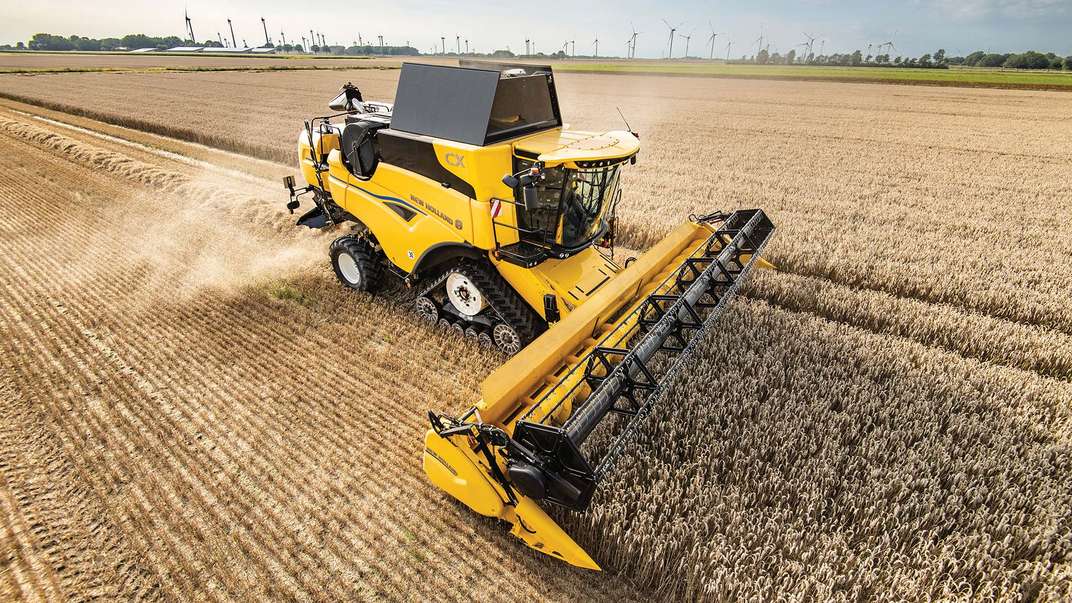 New Holland Intelligence Updates Keep You Better Connected to Your Combine