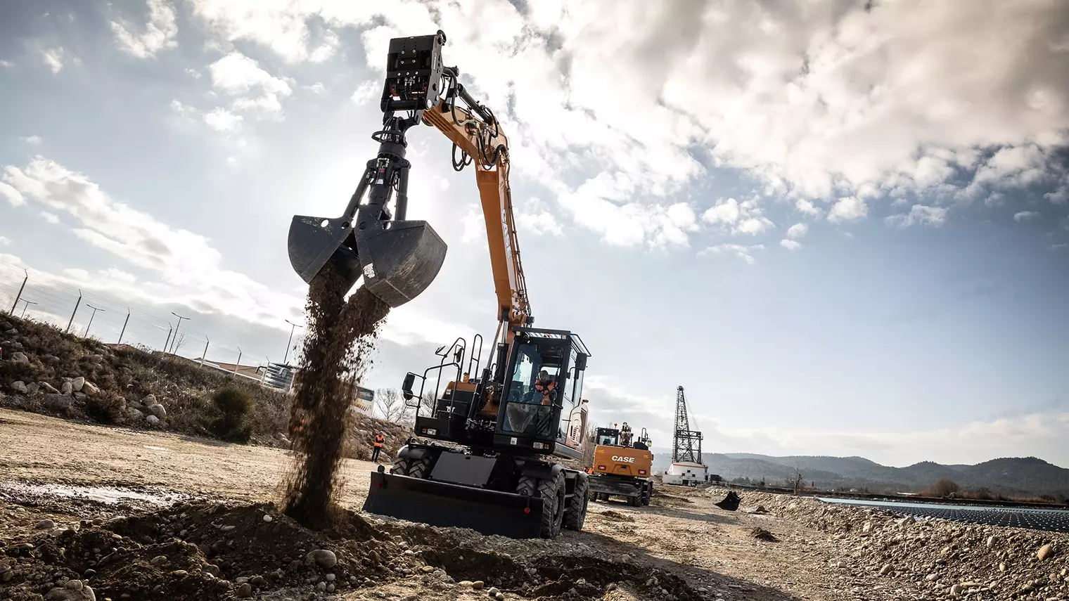 E-Series Wheeled Excavators