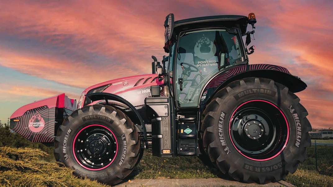 El Tractor T6 Methane Power de New Holland lanza un mensaje de sostenibilidad lleno de fuerza durante el Giro de Italia 2022